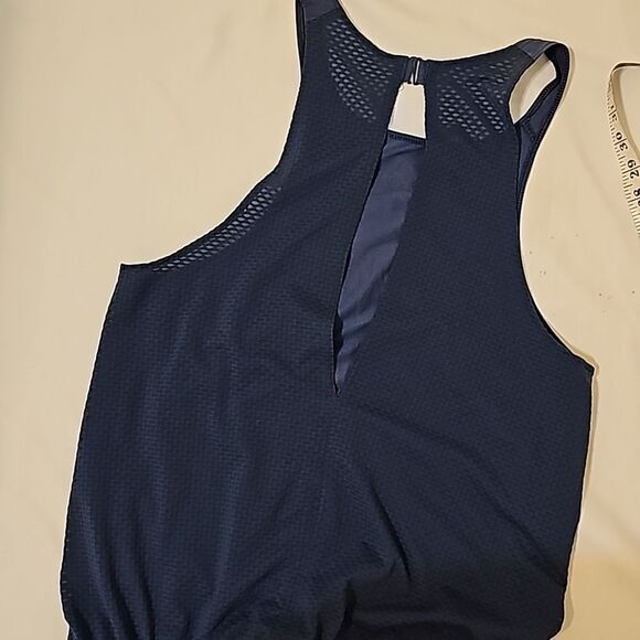 ADIDAS Clima Cool Tennis shorts jumpsuit. Womens medium. - Picture 5 of 7